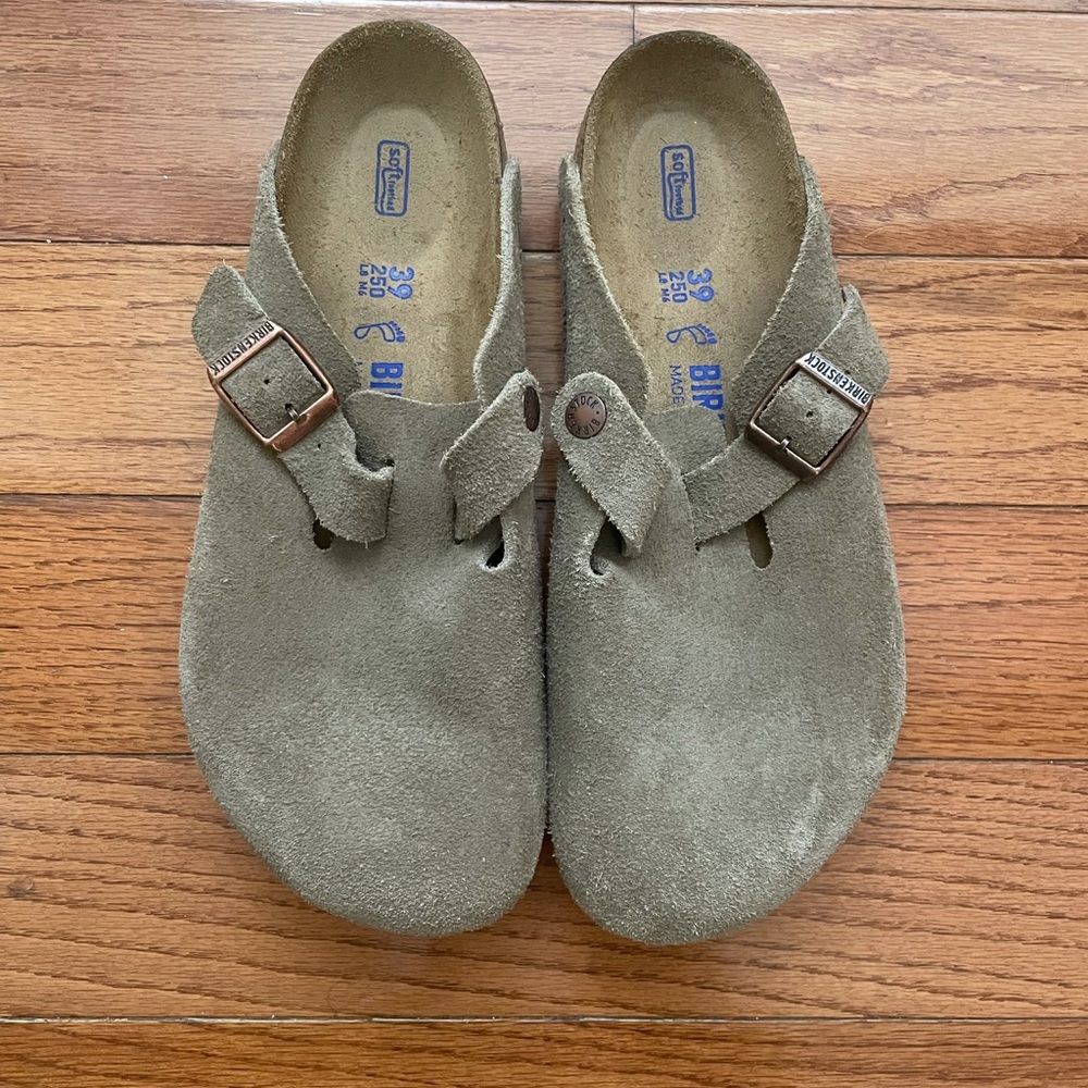 Used - in great condition - no visible signs of wear
Size EU 39 | US 8 1/2